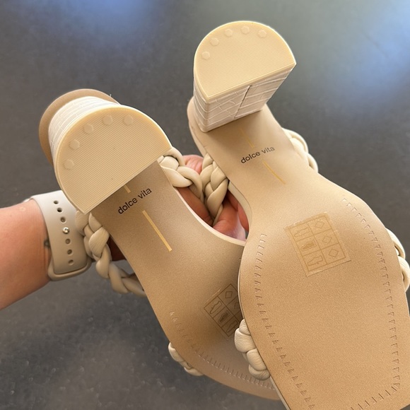 Dolce Vita Paily heels. Size 7 in Ivory Stella. Brand new without tags. - Picture 7 of 8